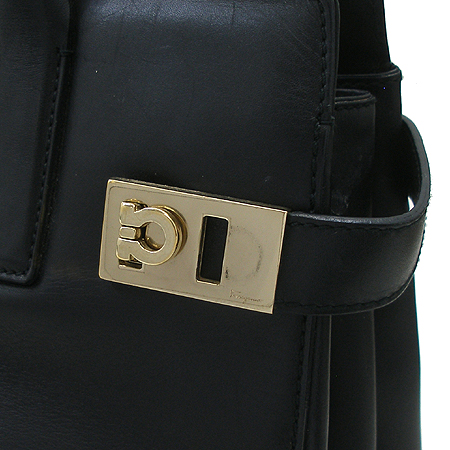 Ferragamo(��󰡸�) 21 2756 ���� ���� ���� ��ġ�� ��� ����� �̹���3 - ���̺��� �߰���ǰ