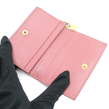 MiuMiu(�̿�̿�) ���̴�Ʈ ���� ���� �̹���4 - ���̺��� �߰���ǰ