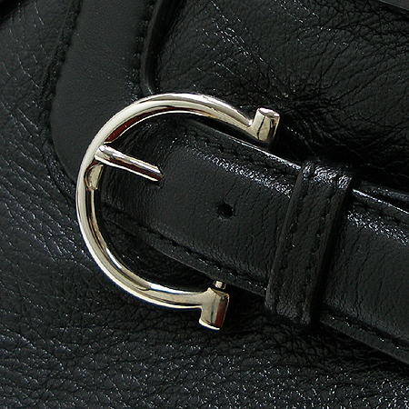 Ferragamo(��󰡸�) 21 4402 ���� ���� ���� ��ġ�� �ΰ� ��Ŭ ��� ��Ʈ�� �̹���3 - ���̺��� �߰���ǰ