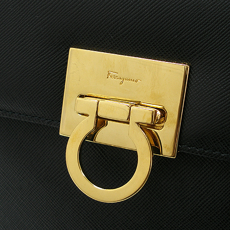 Ferragamo(��󰡸�) 21 0160 ���� ��ġ�� ��� ���ǾƳ� �簢 ��Ʈ�� + ��� ��Ʈ�� �̹���5 - ���̺��� �߰���ǰ