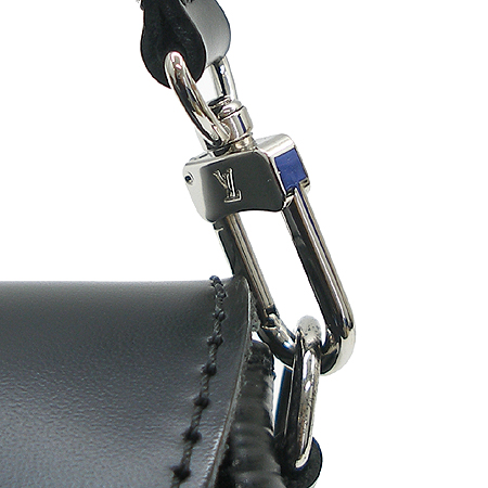 Louis Vuitton(���̺���) M59292 ���� ���� ���״� Ŭ��ġ �� ����� �̹���4 - ���̺��� �߰���ǰ