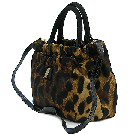 Ferragamo(��󰡸�) 21 C793 ����ٶ� �ΰ� ��� �����ĵ� �к긯 ��Ʈ�� + �����Ʈ�� �̹���3 - ���̺��� �߰���ǰ