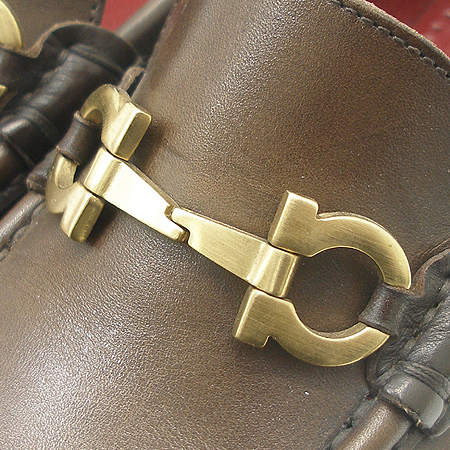 Ferragamo(��󰡸�) ���� ���� ��ġ�� ������ ���� �̹���5 - ���̺��� �߰���ǰ
