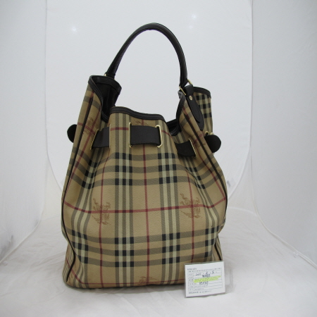 Burberry(������) HBH369 Ŭ���� üũ ��Ʈ ��� ����� �̹���2 - ���̺��� �߰���ǰ