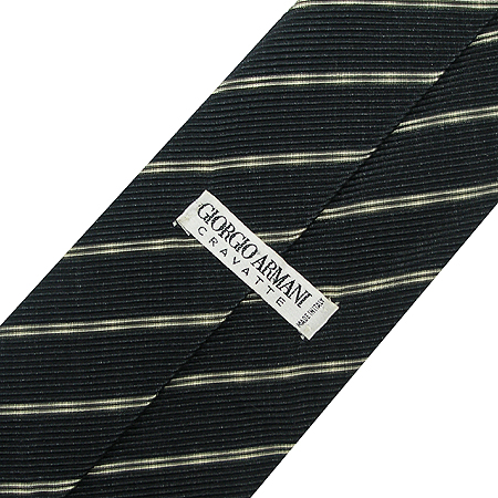 Armani(�Ƹ�����) ��Ʈ������ ȥ�� ��Ÿ�� �̹���2 - ���̺��� �߰���ǰ