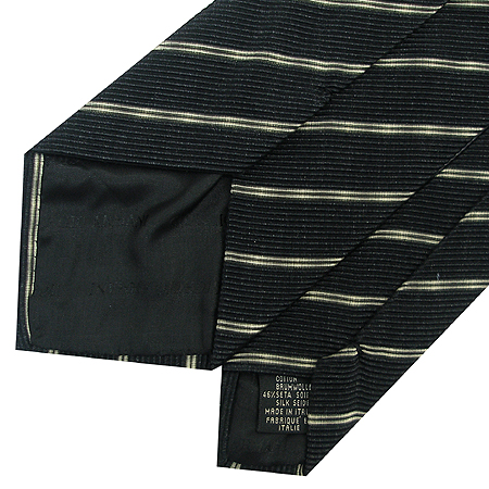 Armani(�Ƹ�����) ��Ʈ������ ȥ�� ��Ÿ�� �̹���4 - ���̺��� �߰���ǰ