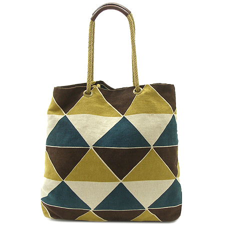 ������  �����