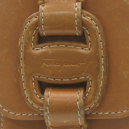 Ferragamo(��󰡸�) 22 3195 ī�� ���� �ٶ� ��� �ڵ��� ���̽� �̹���2 - ���̺��� �߰���ǰ