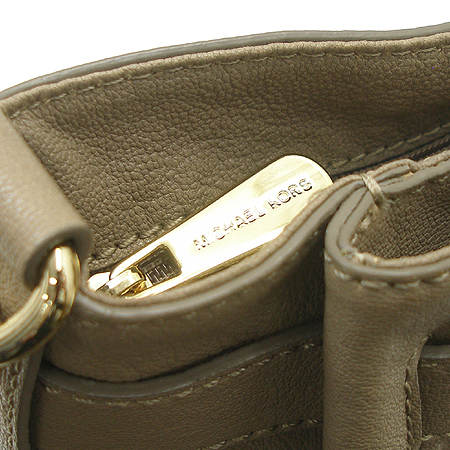 MICHAELKORS (����Ŭ�ھ) ���� �ΰ� ��� ũ�ν��� �̹���4 - ���̺��� �߰���ǰ