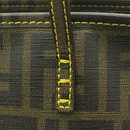 Fendi(���) 8BH198 FF �ΰ� PVC ��ī ���� ����� �̹���3 - ���̺��� �߰���ǰ