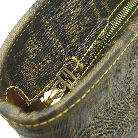 Fendi(���) 8BH198 FF �ΰ� PVC ��ī ���� ����� �̹���4 - ���̺��� �߰���ǰ