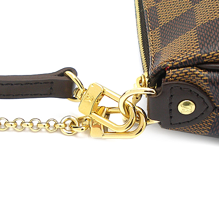Louis Vuitton(���̺���) N55213 �ٹ̿� ���� ĵ���� ���� Ŭ��ġ 2-WAY �̹���5 - ���̺��� �߰���ǰ