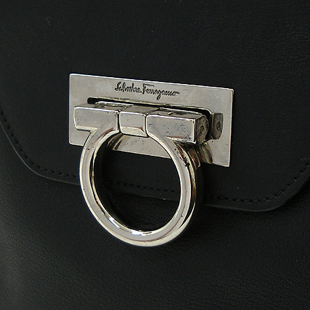 Ferragamo(��󰡸�) 21 4402 ���� ��ġ�� ��Ŭ ��� ��Ʈ�� �̹���3 - ���̺��� �߰���ǰ