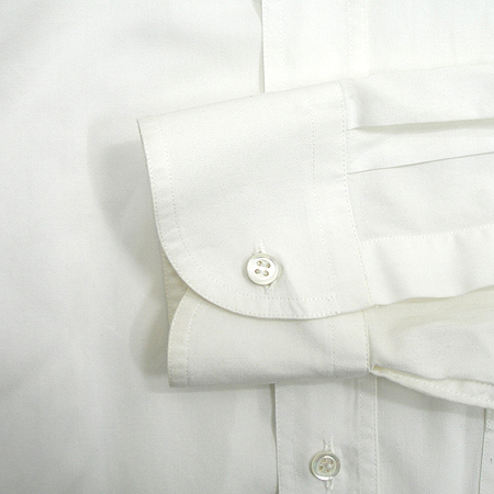 Armani COLLEZIONI(�Ƹ����� �÷�������) ���� �̹���3 - ���̺��� �߰���ǰ