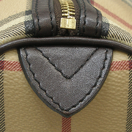 Burberry(������) LL CHESTER �� Ŭ���� üũ ������ ��Ʈ�� �̹���5 - ���̺��� �߰���ǰ