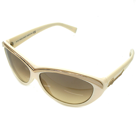 �������2  ���۶�