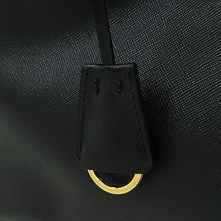 Prada(�����) BN1293 SAFFIANO LUX ���� ���ǾƳ� ��Ʈ�� �̹���4 - ���̺��� �߰���ǰ