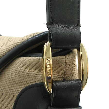 Bally(�߸�) CIRA ��� ��Ƽġ ȣ�� ����� �̹���3 - ���̺��� �߰���ǰ