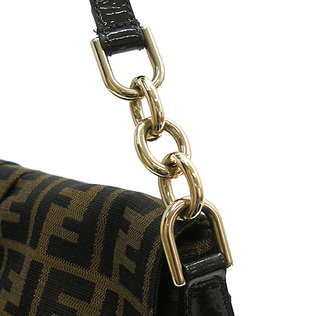 Fendi(���) 8BT163 ���� FF�ΰ� �ڰ��� ��ī �簢 ����� �� Ŭ��ġ �� [�б�����������2ȣ��] �̹���4 - ���̺��� �߰���ǰ