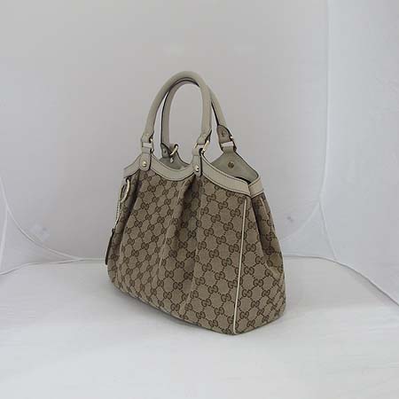 Gucci(����) 211944 GG�ΰ� �ڰ��� ���̺������� ȥ�� ��Ű ��Ʈ�� [�ϻ����] �̹���2 - ���̺��� �߰���ǰ