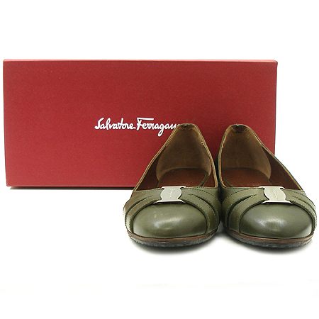 Ferragamo(��󰡸�) ���� �ΰ� �ٶ� ��� īŰ ���� ������ ���� �̹���2 - ���̺��� �߰���ǰ