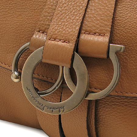 Ferragamo(��󰡸�) 21 B463 ���� ���� ��ġ�� ��� ����� �̹���4 - ���̺��� �߰���ǰ