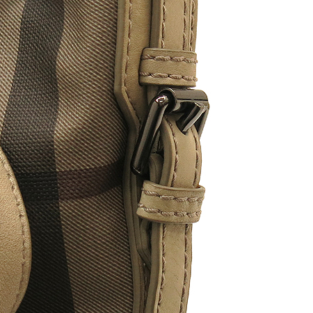 Burberry(������) ����ũ �׷��� üũ PVC ���̺������� Ʈ���� ũ�ν��� �̹���4 - ���̺��� �߰���ǰ