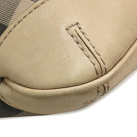 Burberry(������) ����ũ �׷��� üũ PVC ���̺������� Ʈ���� ũ�ν��� �̹���5 - ���̺��� �߰���ǰ