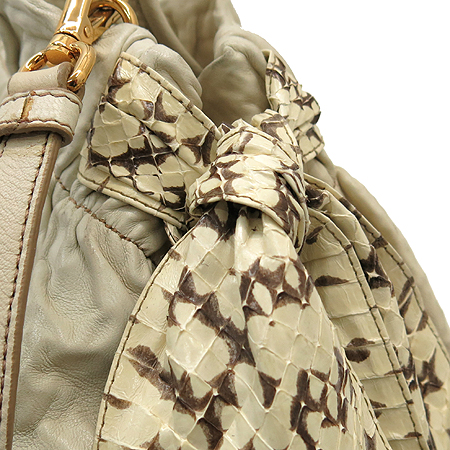 Prada(�����) BN1760 NAPPA ANTIQUE ���̺��� ���̼����� ��ī����� 2WAY [��������] �̹���5 - ���̺��� �߰���ǰ