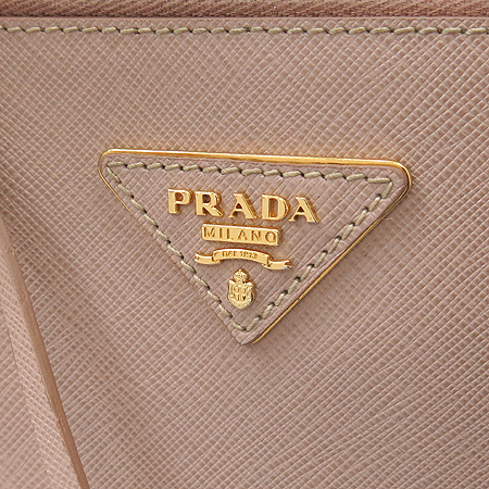 Prada(�����) BN1801 ����ΰ� ���ǾƳ�(SAFFIANO) ����(LUX) ��Ʈ�� + ��� ��Ʈ�� [�б�������] �̹���5 - ���̺��� �߰���ǰ
