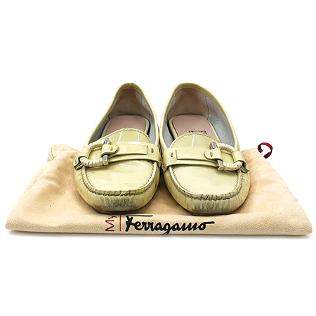 Ferragamo(��󰡸�) ������ ��ġ�� �ΰ� ����̺� ���� �̹���2 - ���̺��� �߰���ǰ