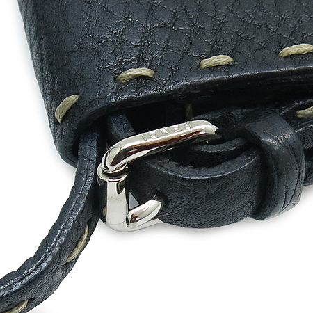 Fendi(���) 7AR118 �������� �ڵ��� ���̽� + ���� Ȧ�� �̹���3 - ���̺��� �߰���ǰ