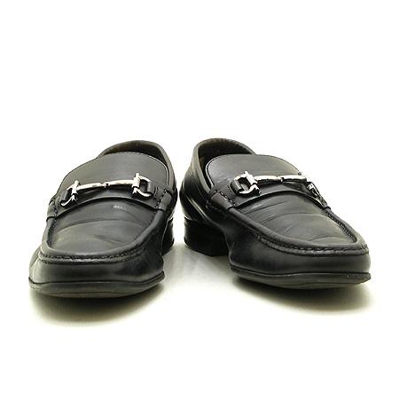 Ferragamo(󰡸)  ΰ ġ 
