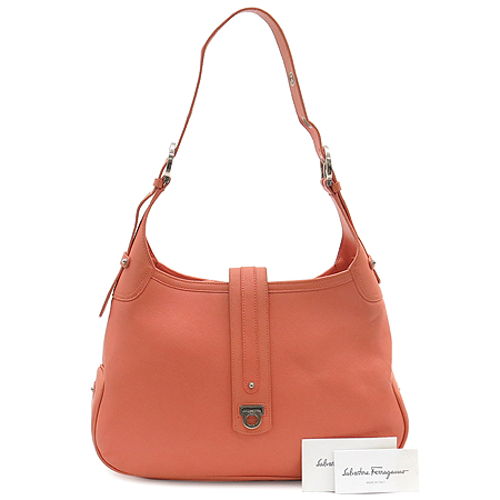 Ferragamo(��󰡸�) 21 6322 ���� ��ġ�� ����� �̹���2 - ���̺��� �߰���ǰ