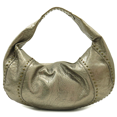 ����  �����