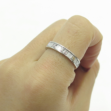 Tiffany(Ƽ�Ĵ�) 18K ȭ��Ʈ ��� ��Ʋ�� 4MM ����-19ȣ �̹���7 - ���̺��� �߰���ǰ