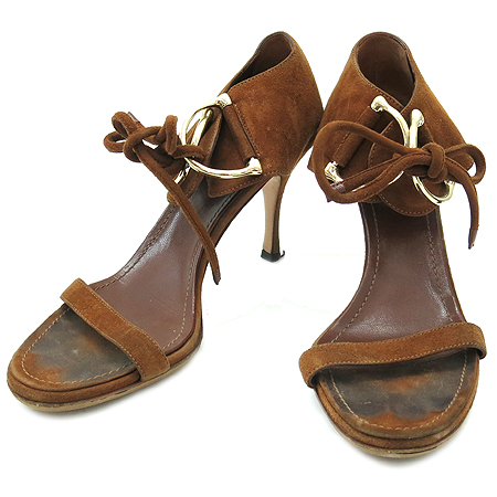 ����  ����