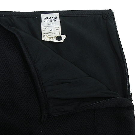Armani COLLEZIONI(�Ƹ����� �÷�������) ��ĿƮ �̹���2 - ���̺��� �߰���ǰ