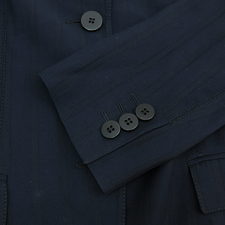 Armani COLLEZIONI(�Ƹ����� �÷�������) ���� �̹���3 - ���̺��� �߰���ǰ
