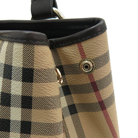 Burberry(������) �� Ŭ���� üũ ��Ʈ ��� ��Ʈ�� [��������] �̹���3 - ���̺��� �߰���ǰ