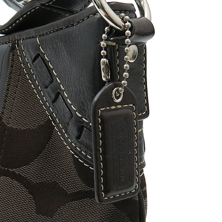 Coach(��ġ) E06K ���̼� ���� ��Ƽġ �ñ׳��� ��� �� ũ�ν��� �̹���5 - ���̺��� �߰���ǰ