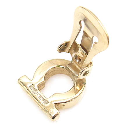 Ferragamo(��󰡸�) ���� ��ġ�� Ŭ�� �Ͱ��� �̹���4 - ���̺��� �߰���ǰ