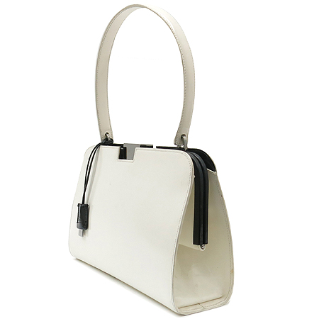 Gucci(����) 001 4207 ���̺������� ����ΰ� ����� �̹���2 - ���̺��� �߰���ǰ