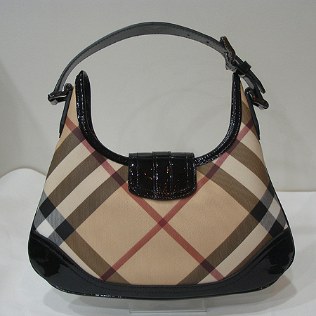Burberry(������) 3459905 ���� ��� üũ PVC ������ Ʈ���� �̴� ȣ�� ����� [�ϻ����] �̹���3 - ���̺��� �߰���ǰ