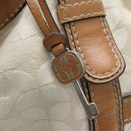 FOSSIL(�Ľ�) SHB 3464 ���� ��Ʈ ��� �ڰ��� ���� ���� Ʈ���� ����� �̹���3 - ���̺��� �߰���ǰ