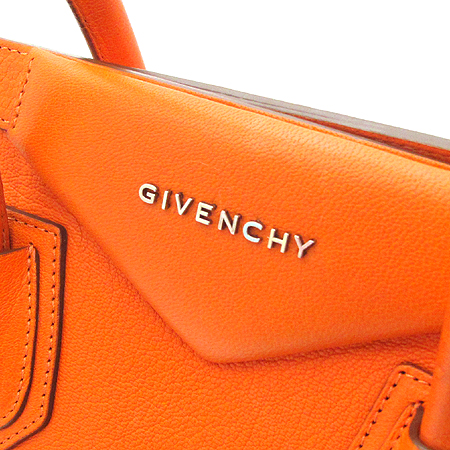 GIVENCHY(�����) ������ ���� ��Ƽ���� ��Ʈ�� �̹���4 - ���̺��� �߰���ǰ