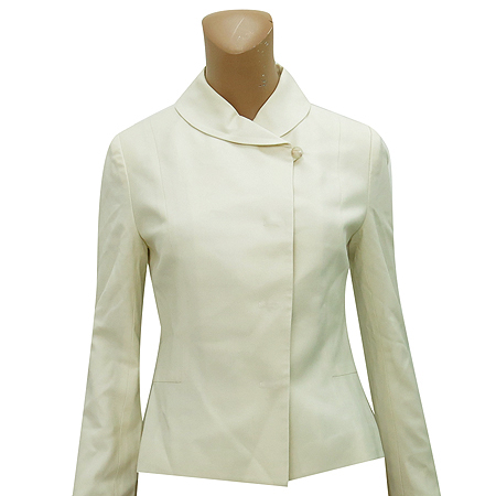 �����  ����