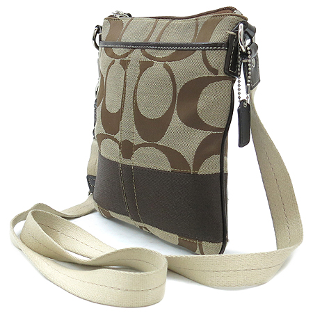 Coach(��ġ) �ɾ�Ʈ �ΰ� �ڰ��� ũ�ν��� �̹���2 - ���̺��� �߰���ǰ