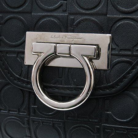 Ferragamo(��󰡸�) 21 4913 ��ġ�� �ΰ� ��� ����� �̹���3 - ���̺��� �߰���ǰ