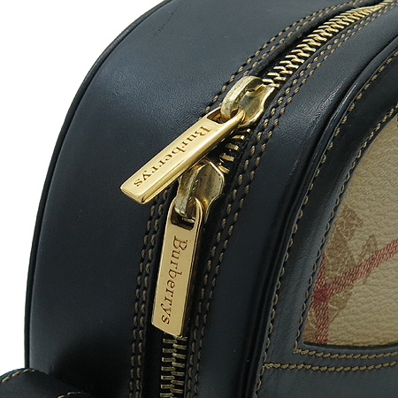 Burberry(������) ���� �ΰ� ��� Ŭ���� üũ ũ�ν��� �̹���5 - ���̺��� �߰���ǰ